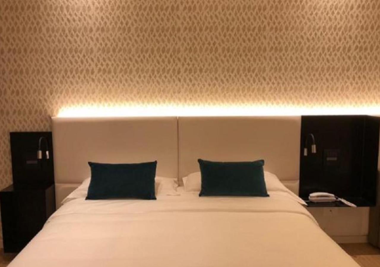 Hotel Ariston & Apartments Varazze Kültér fotó
